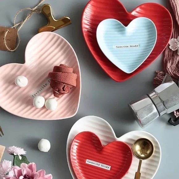 Ceramic heart dish home decor food or jewelry decor dish RED 1 PIECE LARGE - Picture 3 of 6